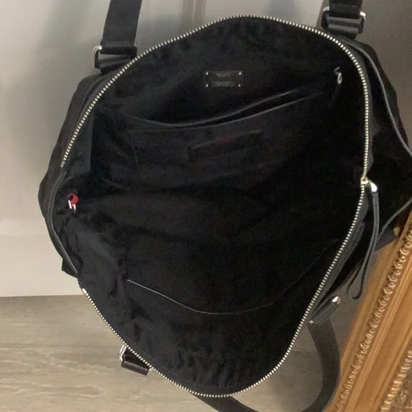 Tumi Cortina series Travel Bag - Picture 4 of 9